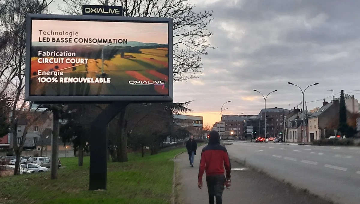 Lire la suite à propos de l’article CONFERENCE-DEBAT A VILLEJUIF CONTRE LES PANNEAUX PUBLICITAIRES LUMINEUX