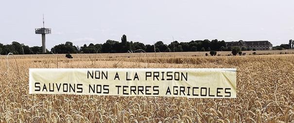 You are currently viewing Contre le projet de prison sur les terres agricoles de Noiseau